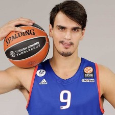 Saric a 25 points d'aide 76ers a battu Jazz
